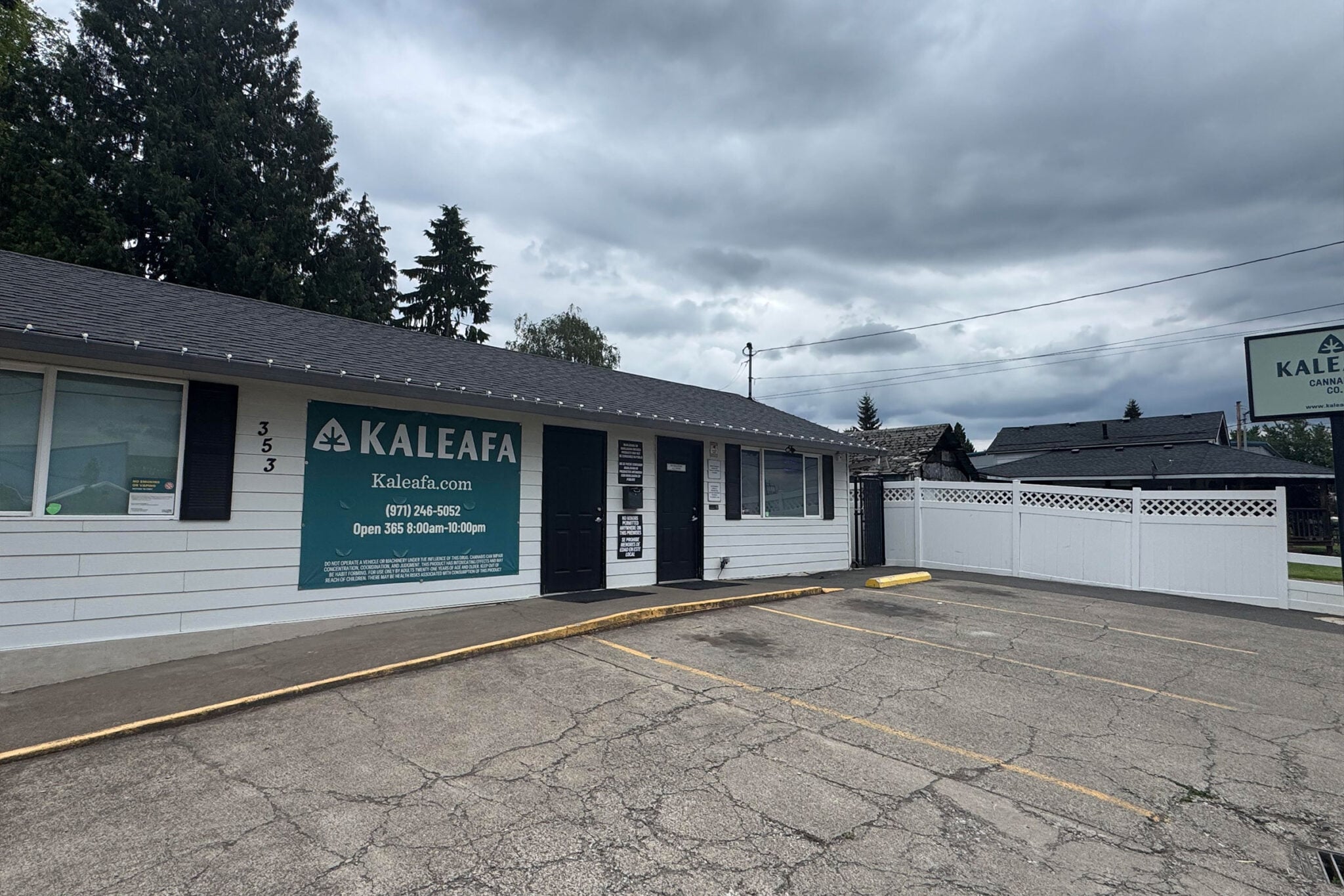 Kaleafa Cannabis Company - Glisan, Portland