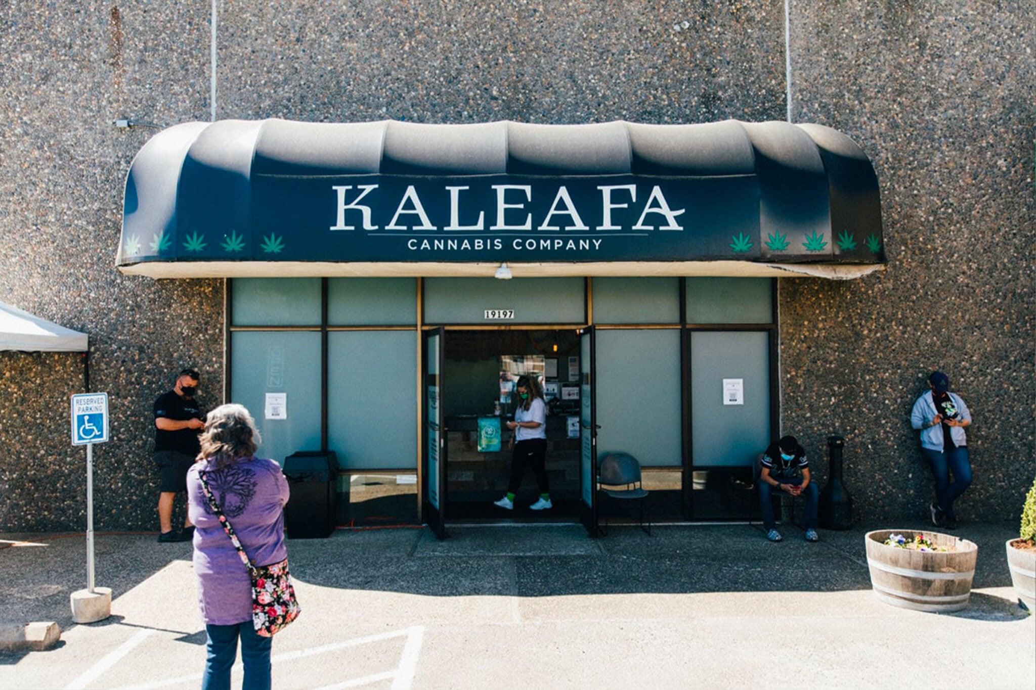 Kaleafa Cannabis Company - Glisan, Portland